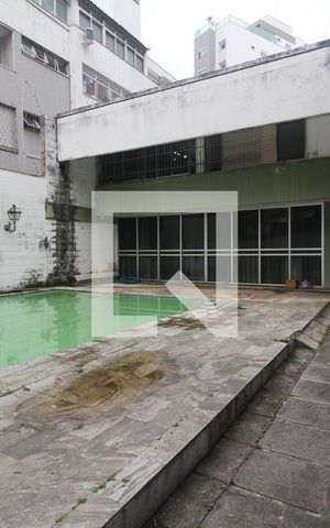 Casa para alugar com 468m², 3 quartos e 8 vagasPiscina