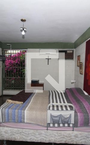 Casa para alugar com 468m², 3 quartos e 8 vagasQuarto 1