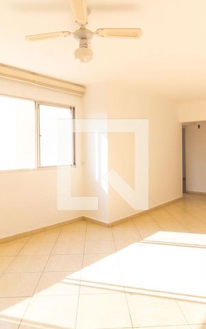 Apartamento para alugar com 70m², 2 quartos e 1 vaga Apartamento para alugar com 70m², 2 quartos e 1 vagaSala