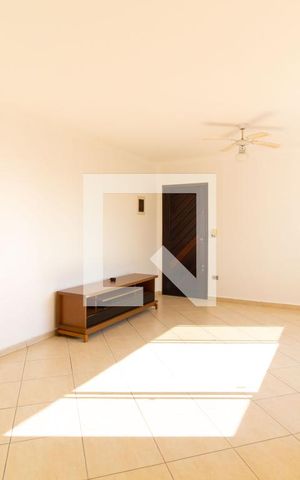 Apartamento para alugar com 70m², 2 quartos e 1 vaga Apartamento para alugar com 70m², 2 quartos e 1 vagaSala