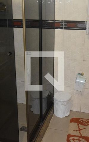 Casa para alugar com 200m², 4 quartos e 1 vaga Casa para alugar com 200m², 4 quartos e 1 vagaBanheiro 2
