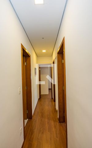 Apartamento para alugar com 168m², 3 quartos e 3 vagas Apartamento para alugar com 168m², 3 quartos e 3 vagasCorredor