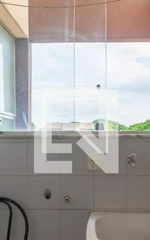 Apartamento à venda com 77m², 3 quartos e 2 vagas Apartamento à venda com 77m², 3 quartos e 2 vagasÁrea de Serviço