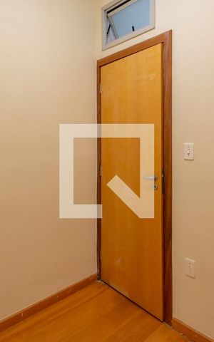 Apartamento à venda com 78m², 3 quartos e 2 vagas Apartamento à venda com 78m², 3 quartos e 2 vagasQuarto de Serviço