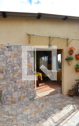 Casa à venda com 187m², 3 quartos e 4 vagas Piscina