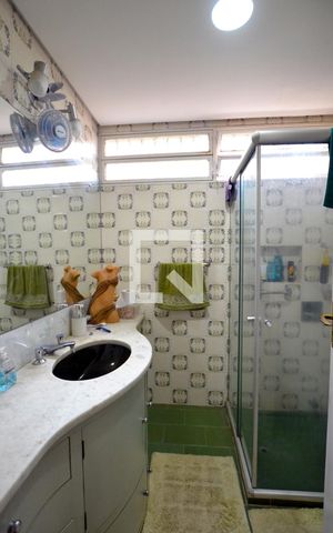Casa à venda com 187m², 3 quartos e 4 vagasBanheiro 2