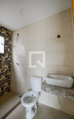Casa à venda com 130m², 3 quartos e 2 vagas Casa à venda com 130m², 3 quartos e 2 vagasBanheiro da Suíte