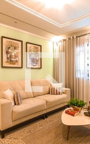 Casa à venda com 180m², 5 quartos e 4 vagas Casa à venda com 180m², 5 quartos e 4 vagasSala 1