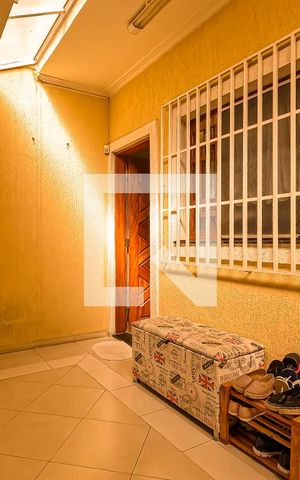 Casa à venda com 180m², 5 quartos e 4 vagas Casa à venda com 180m², 5 quartos e 4 vagasÁrea de Serviço