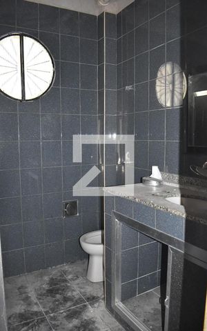 Casa à venda com 180m², 2 quartos e 2 vagasBanheiro 2