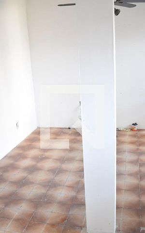 Casa à venda com 180m², 2 quartos e 2 vagasSala