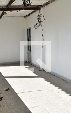 Casa à venda com 180m², 2 quartos e 2 vagasVaranda - Fundos