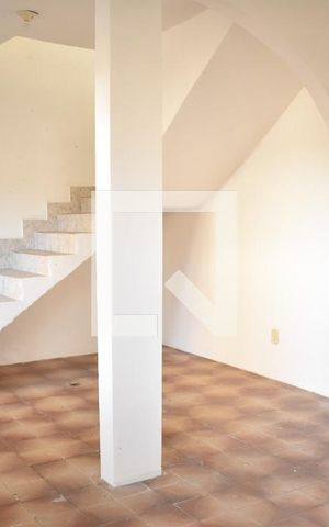 Casa à venda com 180m², 2 quartos e 2 vagasSala