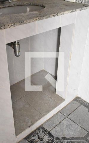 Casa à venda com 180m², 2 quartos e 2 vagasDetalhe do banheiro 1