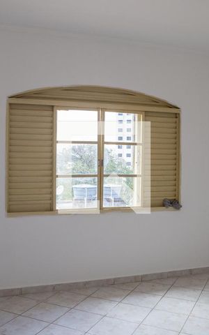 Casa para alugar com 50m², 1 quarto e sem vaga Casa para alugar com 50m², 1 quarto e sem vagaQuarto