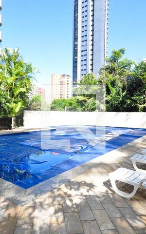 Apartamento à venda com 238m², 3 quartos e 4 vagas Apartamento à venda com 238m², 3 quartos e 4 vagasPiscina