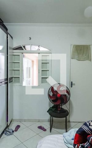 Casa à venda com 180m², 3 quartos e 2 vagas Casa à venda com 180m², 3 quartos e 2 vagasQuarto 1 da casa 2