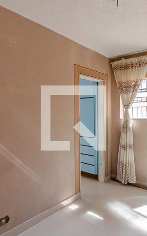 Casa para alugar com 35m², 1 quarto e sem vaga Casa para alugar com 35m², 1 quarto e sem vagaSala