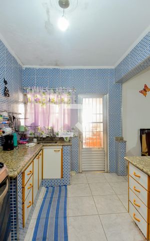 Casa à venda com 159m², 3 quartos e 2 vagasCozinha