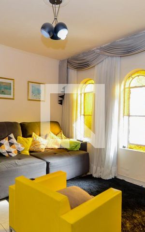 Casa à venda com 159m², 3 quartos e 2 vagasSala