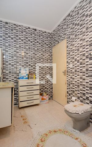 Casa à venda com 159m², 3 quartos e 2 vagasBanheiro da Suíte 1