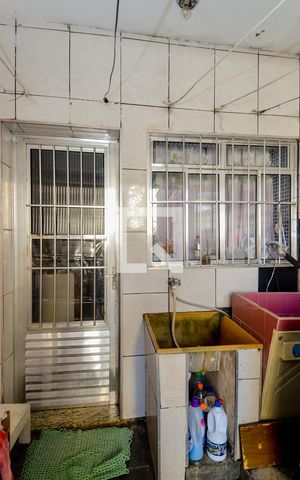Casa à venda com 159m², 3 quartos e 2 vagasÁrea de Serviço