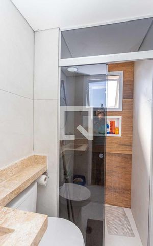 Apartamento para alugar com 45m², 2 quartos e 1 vaga Apartamento para alugar com 45m², 2 quartos e 1 vagaBanheiro