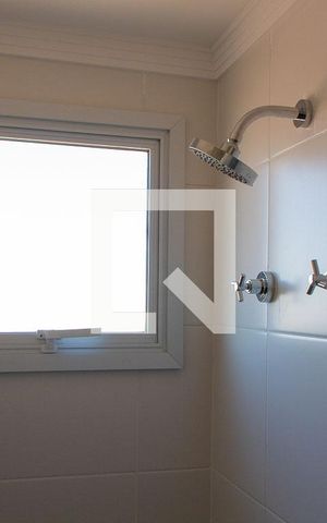 Apartamento à venda com 57m², 2 quartos e 2 vagas Apartamento à venda com 57m², 2 quartos e 2 vagasBanheiro da Suíte
