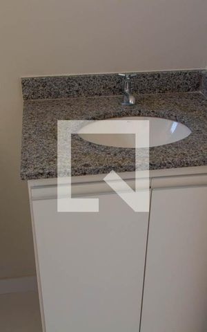 Apartamento à venda com 57m², 2 quartos e 2 vagas Apartamento à venda com 57m², 2 quartos e 2 vagasBanheiro da Suíte