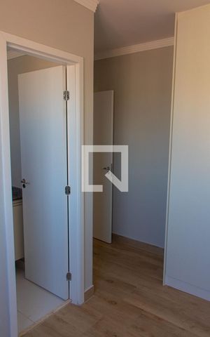 Apartamento à venda com 57m², 2 quartos e 2 vagas Apartamento à venda com 57m², 2 quartos e 2 vagasSuíte