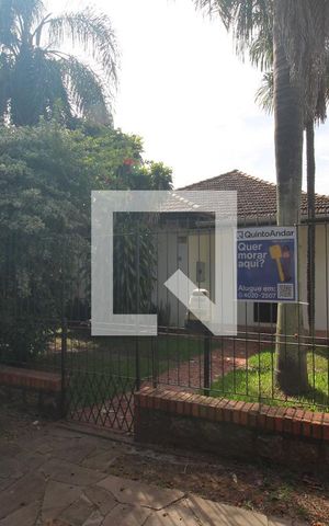 Casa para alugar com 100m², 3 quartos e 2 vagasFachada