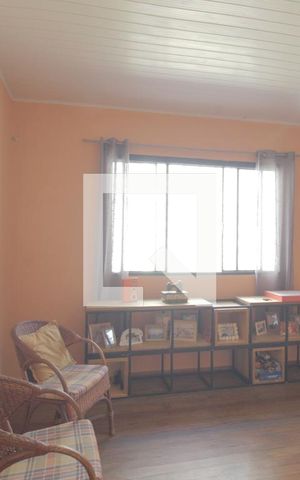 Casa para alugar com 100m², 3 quartos e 2 vagasSala
