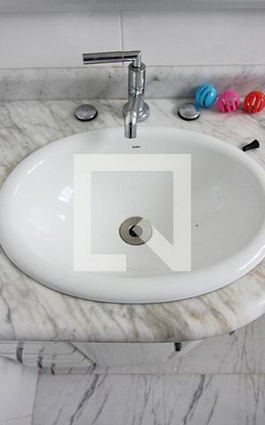 Apartamento para alugar com 80m², 2 quartos e 1 vagaBanheiro do Quarto 2 - Suíte