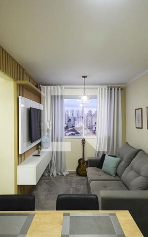 Apartamento à venda com 41m², 2 quartos e 1 vaga Apartamento à venda com 41m², 2 quartos e 1 vagaSala