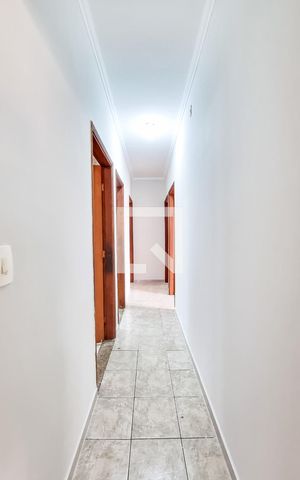 Casa para alugar com 173m², 3 quartos e 2 vagasCorredor