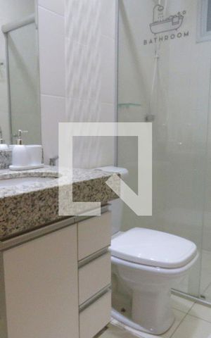 Apartamento para alugar com 62m², 2 quartos e 2 vagasBanheiro