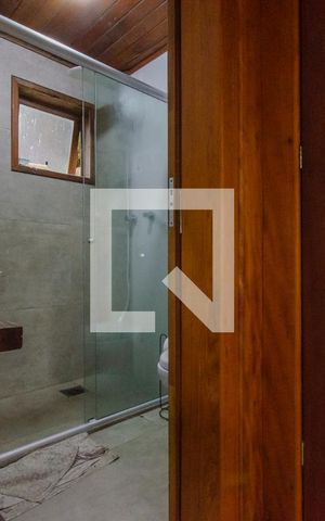 Casa para alugar com 350m², 3 quartos e 2 vagas Casa para alugar com 350m², 3 quartos e 2 vagasBanheiro