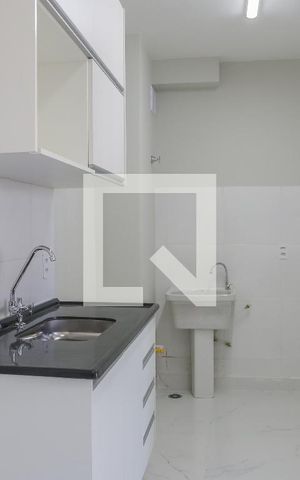 Apartamento à venda com 34m², 2 quartos e sem vaga Apartamento à venda com 34m², 2 quartos e sem vagaCozinha e Área de Serviço