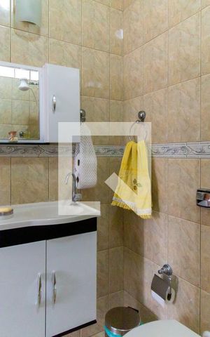 Casa à venda com 212m², 2 quartos e 1 vaga Casa à venda com 212m², 2 quartos e 1 vagaBanheiro Social 01