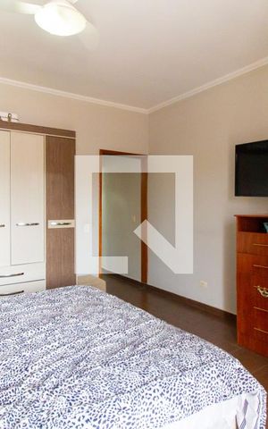Casa à venda com 212m², 2 quartos e 1 vaga Casa à venda com 212m², 2 quartos e 1 vagaSuíte 02