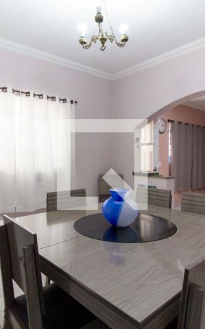 Casa à venda com 212m², 2 quartos e 1 vaga Casa à venda com 212m², 2 quartos e 1 vagaSala de Jantar