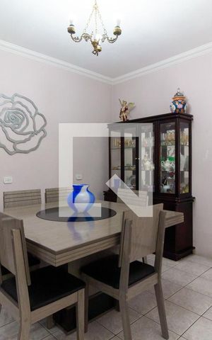 Casa à venda com 212m², 2 quartos e 1 vaga Casa à venda com 212m², 2 quartos e 1 vagaSala de Jantar