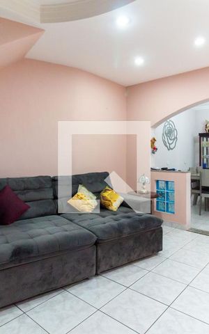 Casa à venda com 212m², 2 quartos e 1 vaga Casa à venda com 212m², 2 quartos e 1 vagaSala