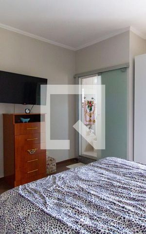 Casa à venda com 212m², 2 quartos e 1 vaga Casa à venda com 212m², 2 quartos e 1 vagaSuíte 02