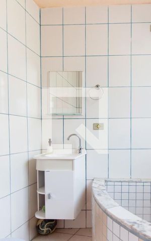 Casa à venda com 212m², 2 quartos e 1 vaga Casa à venda com 212m², 2 quartos e 1 vagaBanheiro Social 02