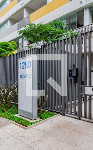 Studio para alugar com 25m², 1 quarto e sem vaga Studio para alugar com 25m², 1 quarto e sem vagaFachada