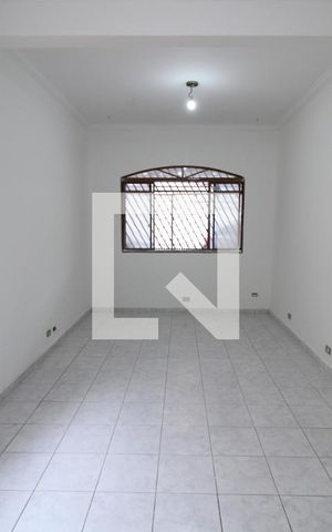 Casa à venda com 240m², 5 quartos e 4 vagasSala