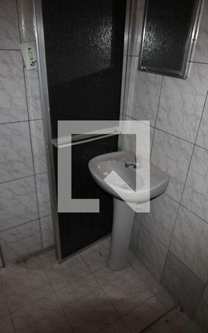 Casa à venda com 240m², 5 quartos e 4 vagasBanheiro