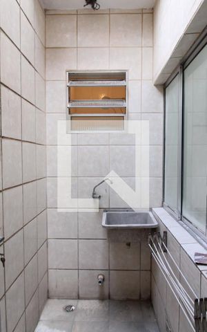 Casa à venda com 240m², 5 quartos e 4 vagasArea de Serviço