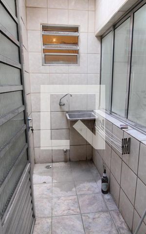 Casa à venda com 240m², 5 quartos e 4 vagasArea de Serviço